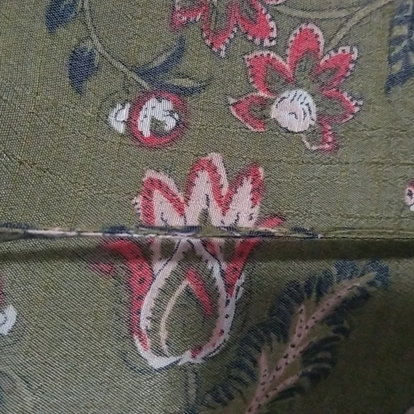 St. John's Bay Sage Green And Floral Sleeveless XL Blouse - Picture 4 of 9